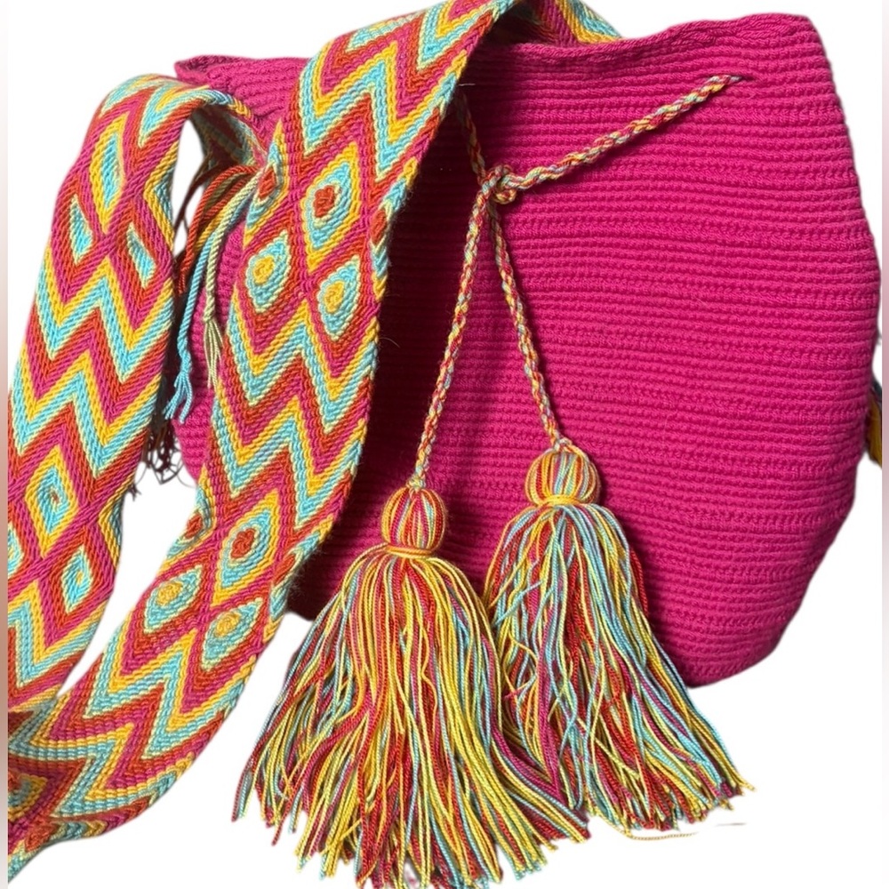 Colombian Wayuu Mochilas Pink Woven Crossbody Bucket Bag